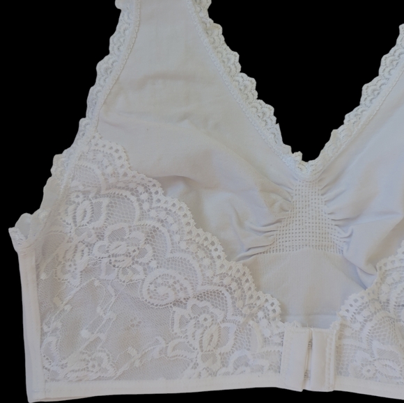 NWT Lovely Lace Front Hook Bra LARGE 40-42 White Lacey Soft Comfy FLAW - Picture 6 of 16